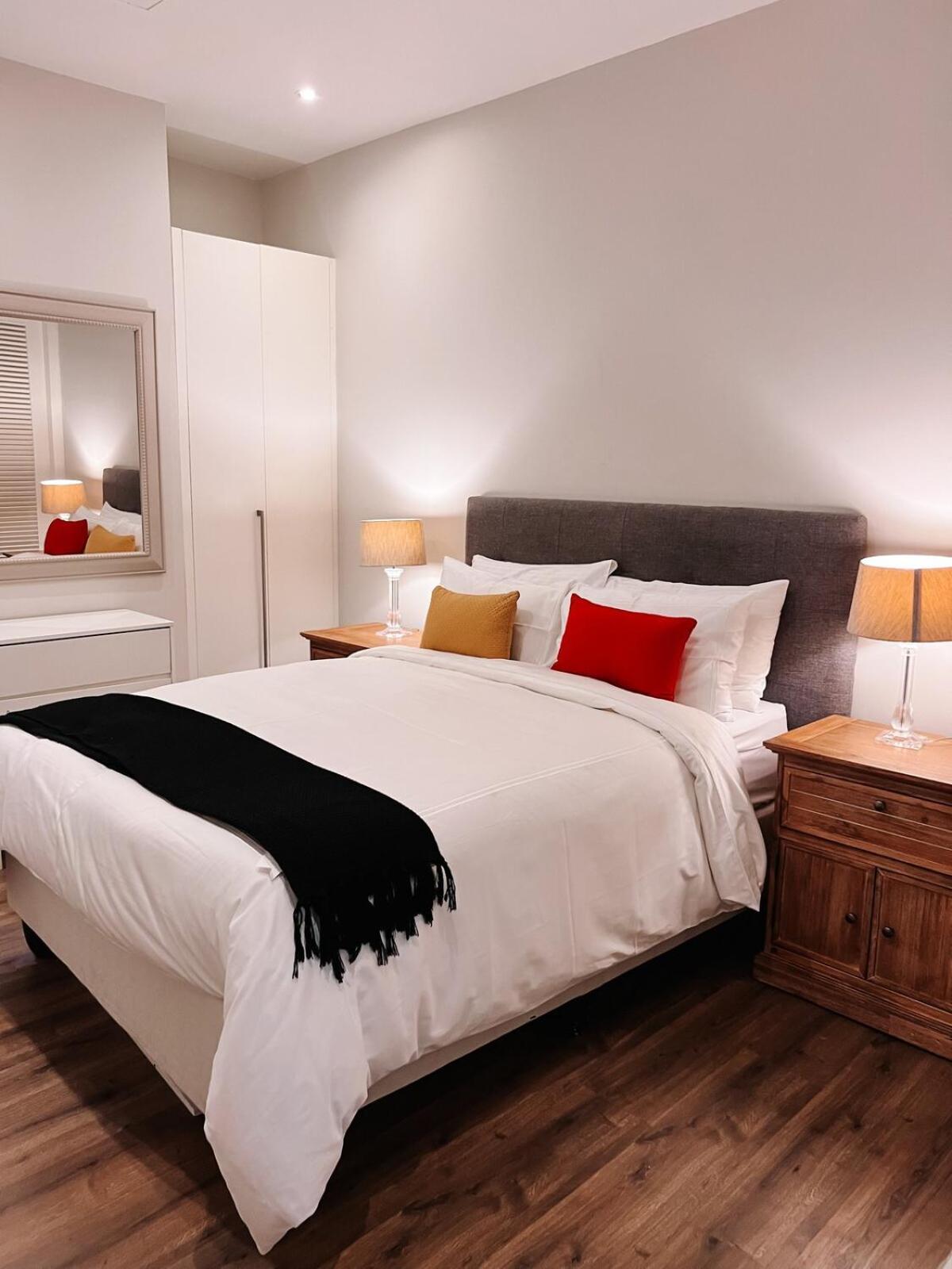 Stonehill Centre Apartment