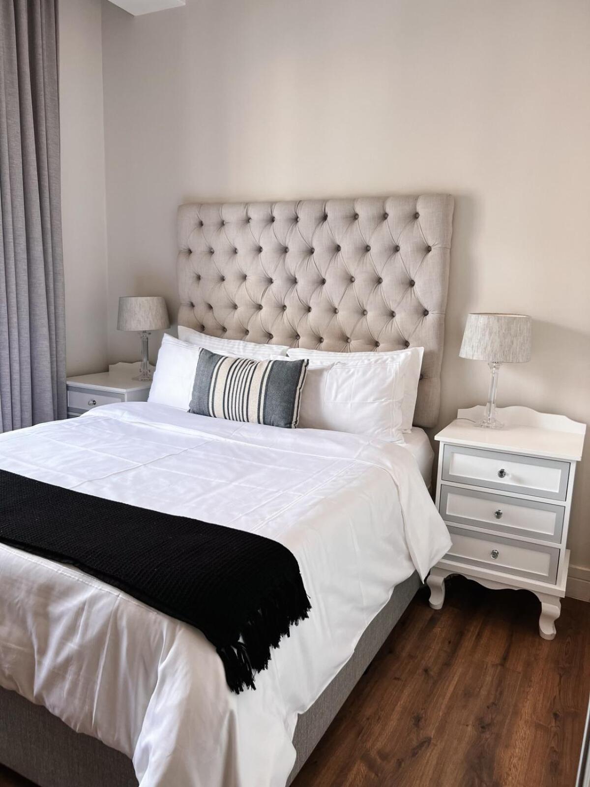 Apartment Stonehill Centre Cape Town